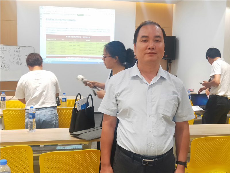 貝朗自動化設(shè)備員工學(xué)習(xí)現(xiàn)場